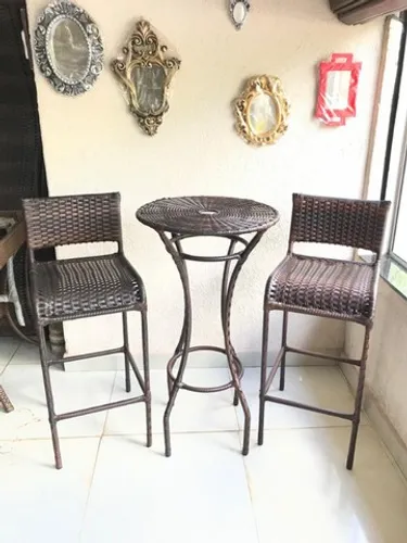 Conjunto Mesa Bistrô com 2 Banquetas Junco Fibra Sintética Área Externa