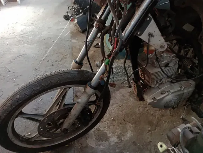 Suzuki 125sucata  