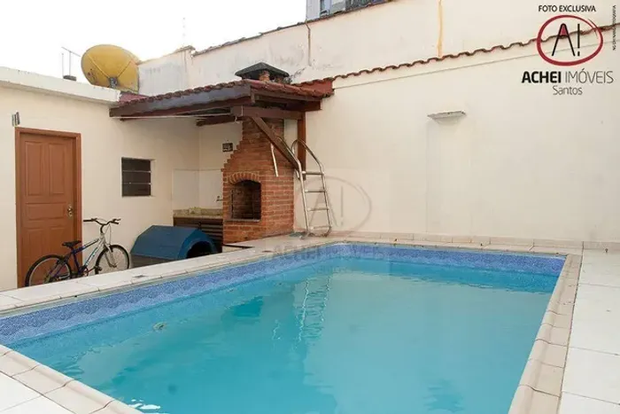 Casa Triplex para Venda ou Locação no Campo Grande em Santos