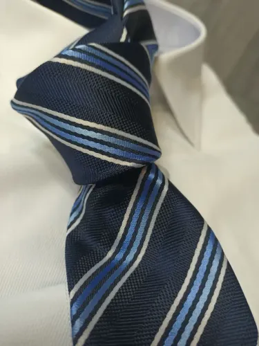 Gravata listrada semi slim nova coleção contato só pelo whatsapp leia o anúncio 