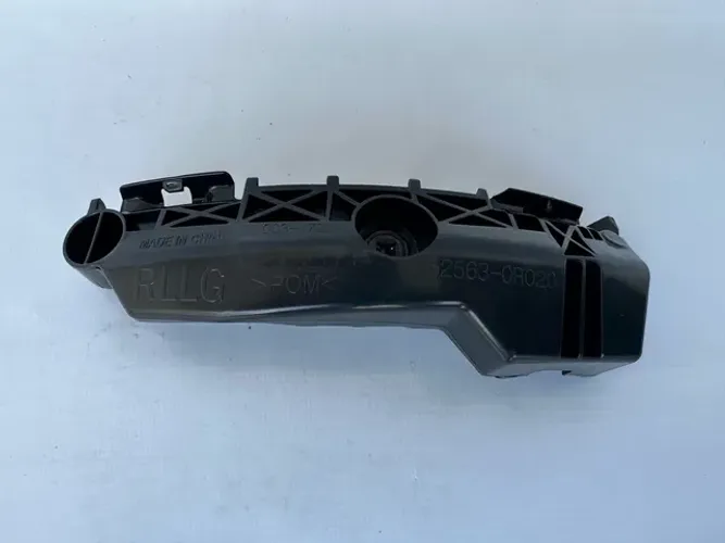 Guia Esquerda Parachoque Traseiro Toyota Rav4 2007 2008 2009 2010 2011 2012