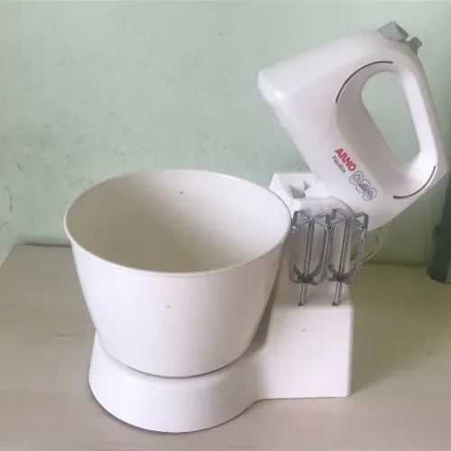 Vendo Batedeira Arno facilita - 127w - branca