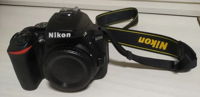 Câmera digital Nikon D5500 kit com lente 18-55 VR II
