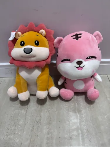 2 Pelúcias com tecido bem macio soft 