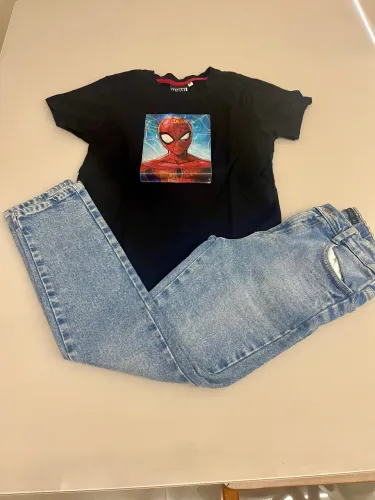 Combo camiseta + calça jeans Tamanho 8 riachuelo