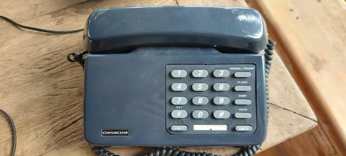 Telefone Fixo Dynacom - Vintage e Funcional