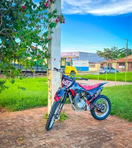 CRF 230 / 2012 / CHEIA DE ACESSÓRIOS