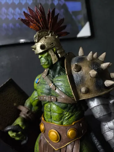 Gladiador Hulk (planeta Hulk) Marvel select especial edition Aprox:30 cm
