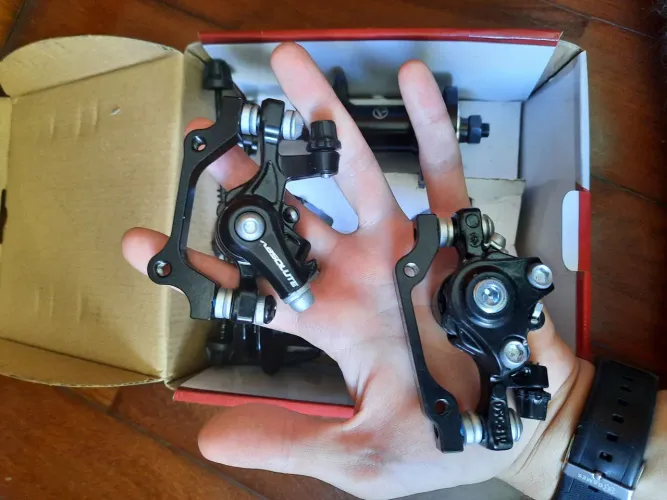 Kit freio a disco Mecanico + cubos aro 26 Absolute 