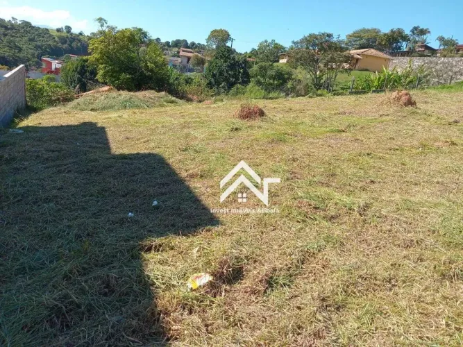 Belo terreno a venda no Condomínio Alto da Floresta em Perdões