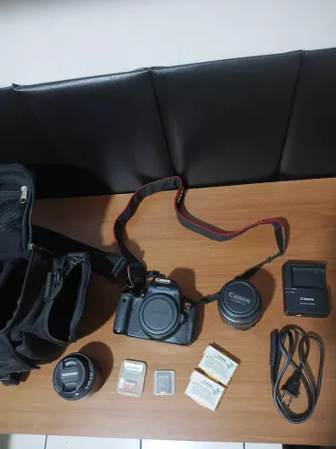 Kit Canon EOS Rebel T4i + Lente + Acessórios - usado mas em perfeito estado