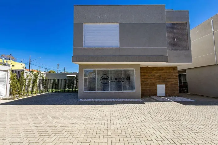 Sobrado com 3 dormitórios para alugar, 120 m² por R$ 6.080/mês - Santa Felicidade