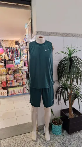 Conjunto da Nike masculino esportivo regata e bermuda 