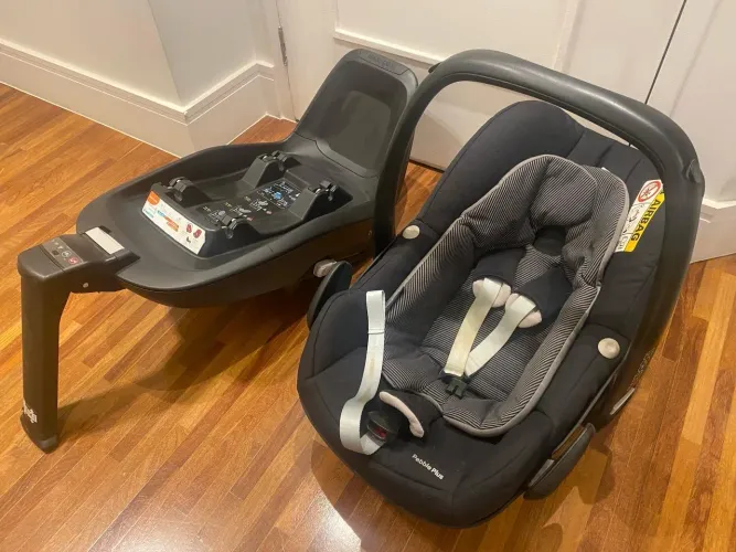 Bebê Conforto Maxi-Cosi Pebble Plus com Base