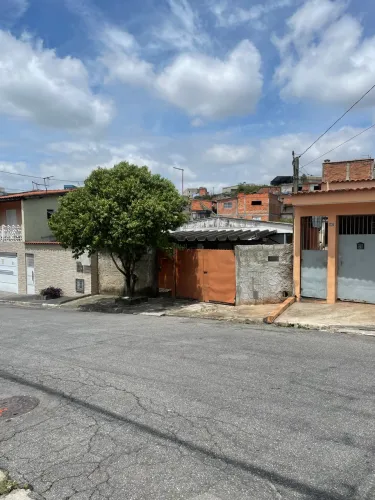 2 lotes com construção