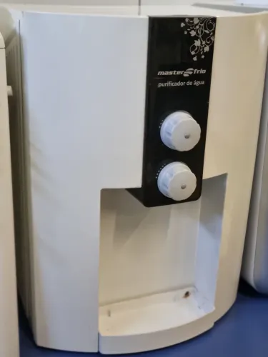 Purificador de água Master Frio com Compressor em Bom Estado Funcionando perfeitamente