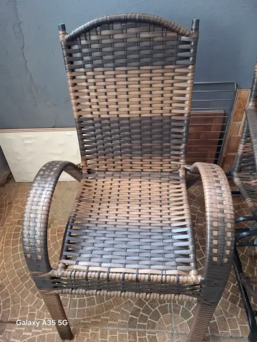 VENDO 2 CADEIRAS NOVAS