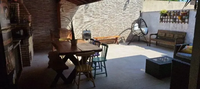 Sobrado à venda em Cotia, Jardim da Glória, com 3 quartos, com 142.46 m², Quinta da Belour