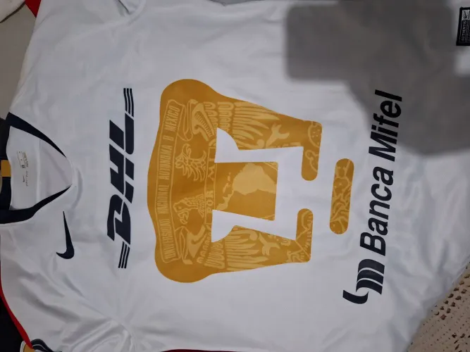 Camisa pumas México branca