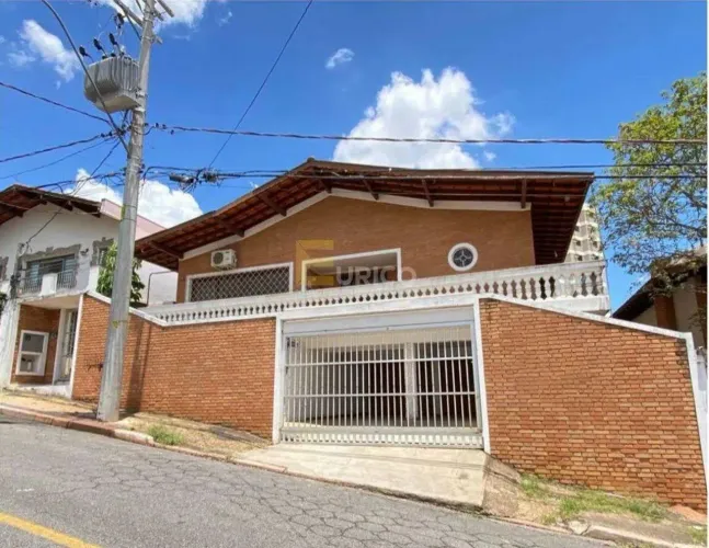 Lindo Sobrado no Centro de Vinhedo-SP