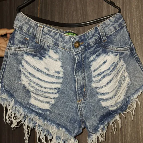 Short jeans azul claro