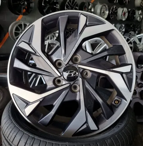 Jogo de rodas Creta aro 17 5x114 originais