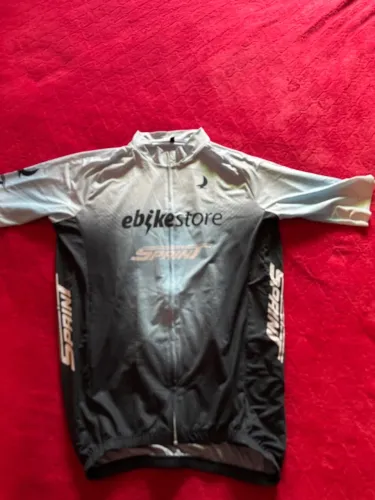 Camisas ciclismo. novas sem uso