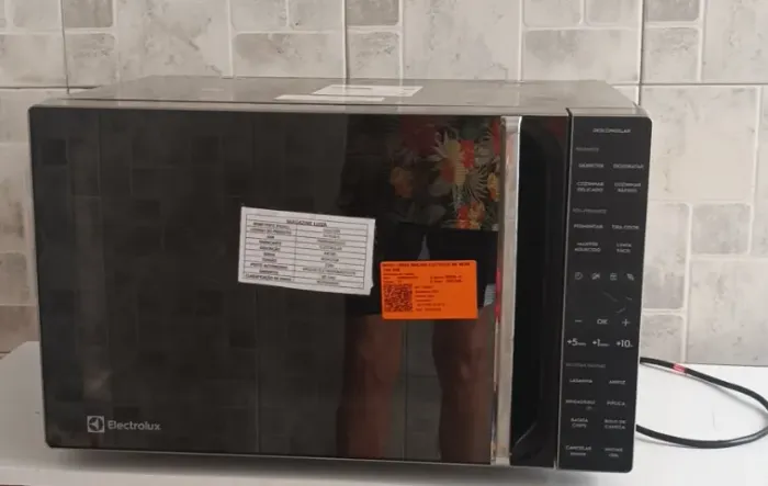 Micro ondas Electrolux ME36S 36L - 220v Novo sem uso