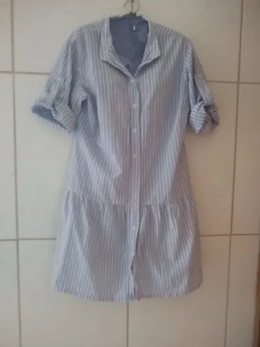 Vestido de botões (P/M) Marca: Marfinno