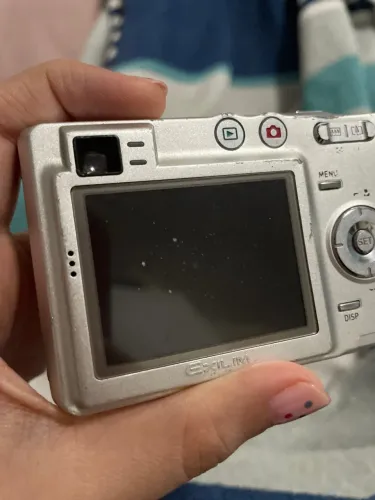 câmera digital casio exilim ex-z50 com defeito