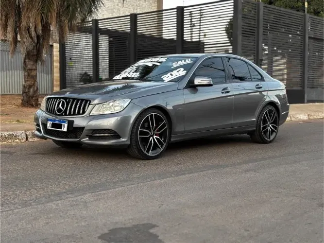Mercedes-Benz C-180 CGI Classic 1.8 16V 156cv Aut. 2012