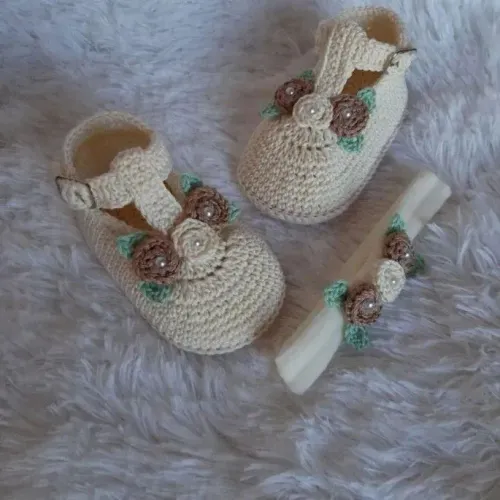 Sapatinho de crochê para bebê