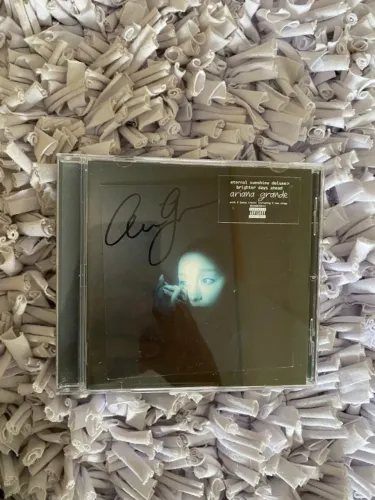 Ariana Grande - CD Autografado Eternal Sunshine Deluxe: Brighter Days Ahead