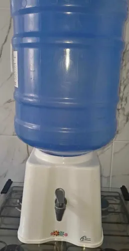 Bombona água com suporte