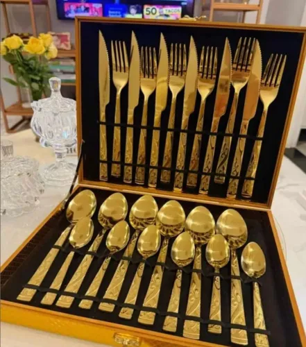 Kit faqueiro na maleta Gold 24 peças 