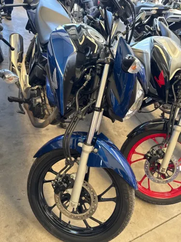Titan 160 2024 azul moto impecável