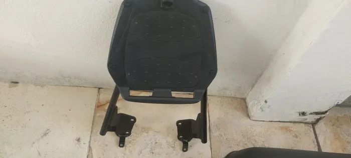 Suporte de baú para a FZ 15 ou compatíveis 