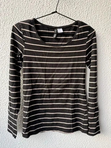 Blusa H&M Divided, manga longa
