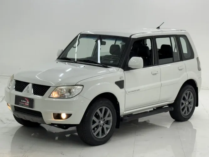 Mitsubishi Pajero 2012