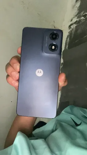 Vendo motog04 400 reais ! Obs: tela com trincado mas não interfere nada