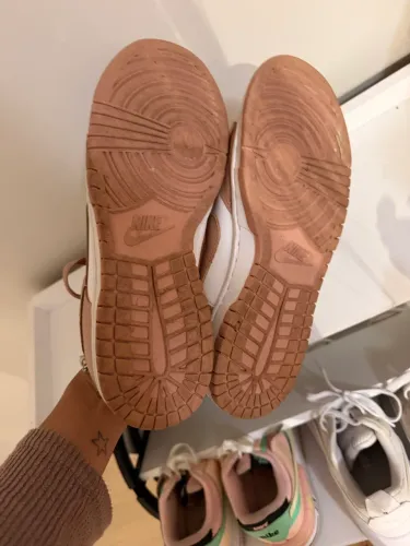 Tênis Nike dukker