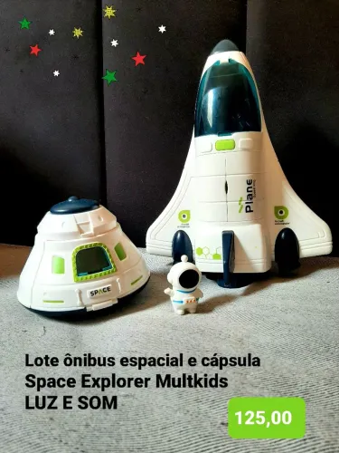 Ônibus espacial e cápsula da Space Explorer da Multkids