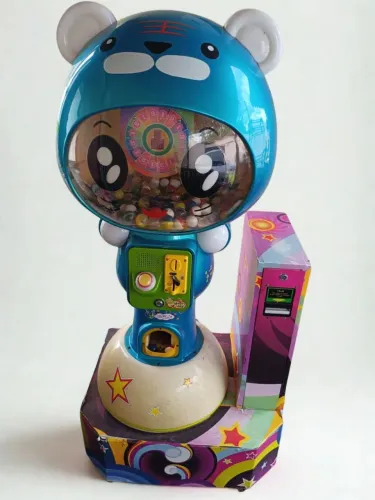 MÁQUINA DE BOLINHAS e DUAS GRUAS DE PELÚCIAS