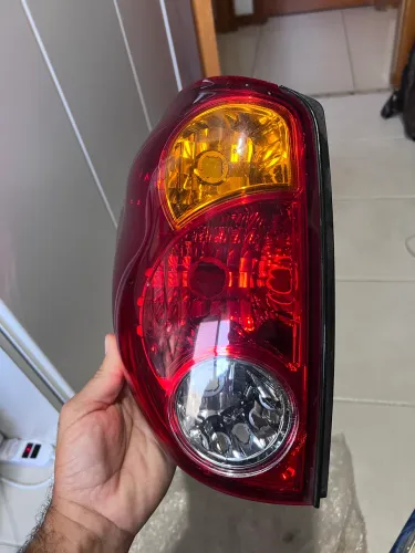 Lanterna Esquerda de L200