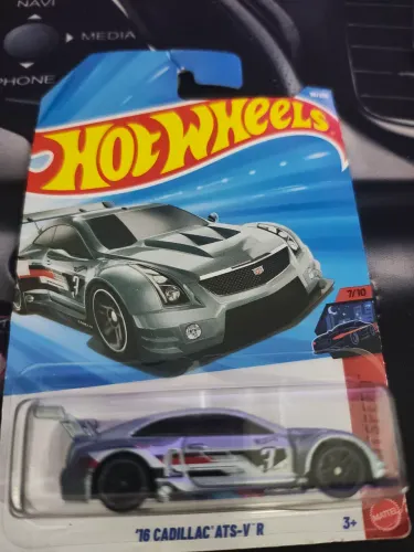 Hotwheels 16 Cadillac ATS-V R cinza
