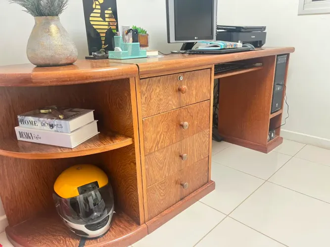Mesa de madeira MACIÇA SUCUPIRA