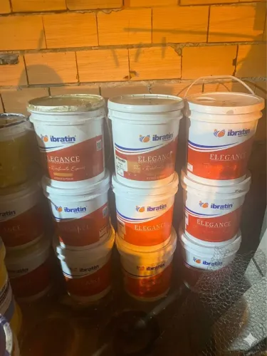 Balde de tinta e textura ibratin