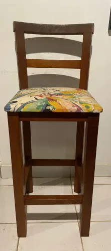 bancos de balcão com almofada