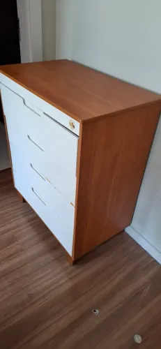 Vendo cômoda 4 gavetas