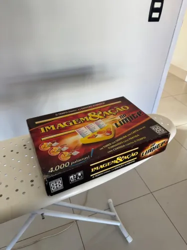 Jogo de Tabuleiro Imagem e Ação